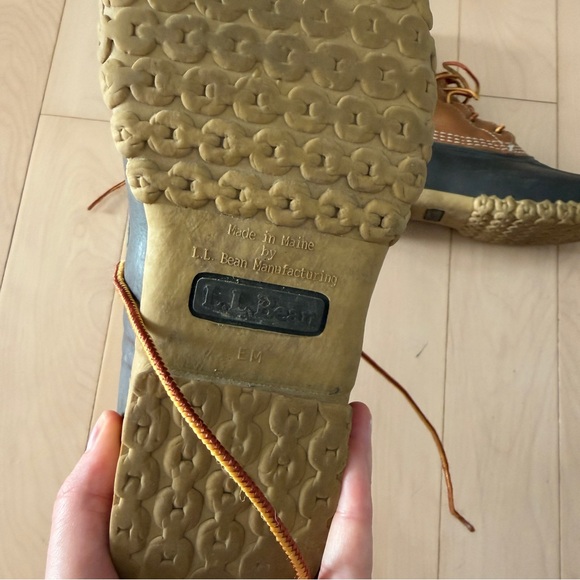 L.L. Bean Bean Boots 8” - Picture 4 of 4